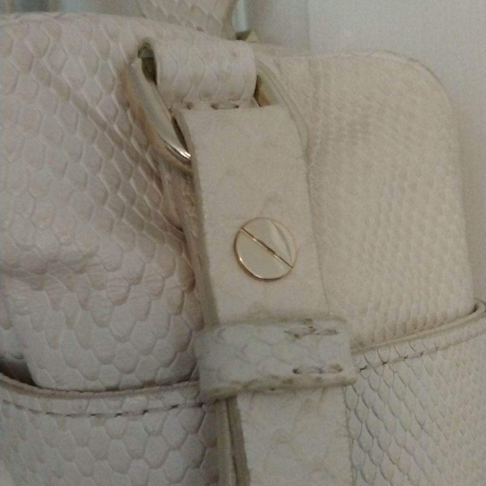 Cole Haan - Picture 4 of 9